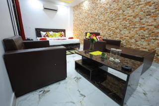Hotel Rajani Best Hotel In Bareilly AC OR NON AC Room - Bareilly - 3