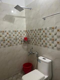 Krishna Gopuram Lodge - 1