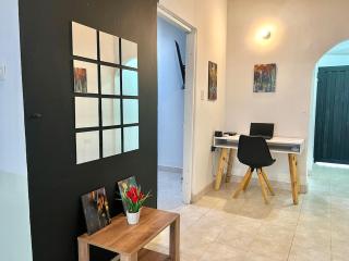 Casa Tradicional Remodelada en Envigado con Patio - Envigado - 6