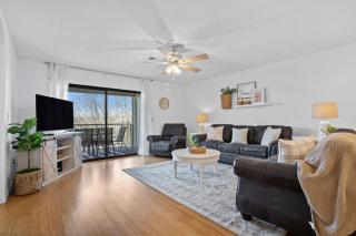 Walk-In Unit Pools Near 76 Strip Golf Course - 2