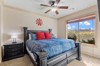 Coral Springs Getaway - Outdoor and Indoor Heated Pool - Close to Zion National Park - Washington - 1