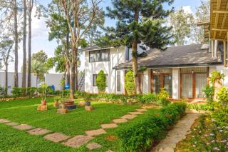 Grandeur Villa by StayJade Huge Garden 5BHK - Yelahanka - 1
