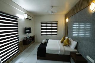 D-Green Hotels - Ernakulam - 1