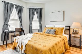 4 Mi to Fenway Park Pet-Friendly Dorchester Apt! - Boston - 1