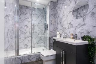 2-Bedroom Gems - Travel Easily Between Cities - Long Eaton - 3