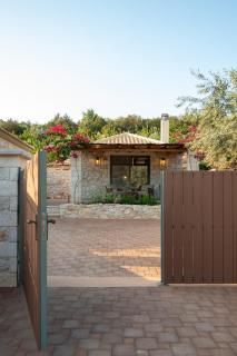 Plasis country suites 2 - Íria - 1