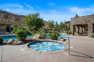 Sierra Sky - Patio with fireplace - Hurricane - 8