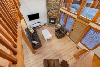 Kemper's Cabin in the Ozarks - Onsite amenities - Branson - 6