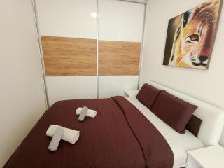 Summer Apartment - - 3