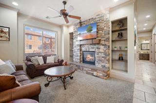 Western Front - Rustic Charm & Comfort - Washington - 5