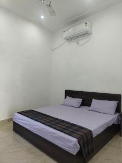 Tosh Guest House And Gusai ji Restaurant - - 0