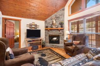 Creekside - 2 BDR Resort Cabin in Epic Location - Branson West - 4