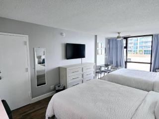 Oceanview 2 Studios adjoining w/pool, kitchenettes - 4