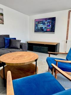 Natura Lux Holiday House with Pool and Jacuzzi - 2