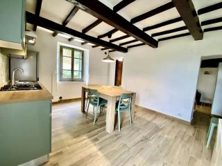 Saturnia Siria Holiday - 1