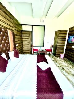 Hotel Woodcrest by Sidham Group !! Comfortable and Peaceful Stay !! Top Rated !! Preferred Hotel Chain - Chandigarh - 9