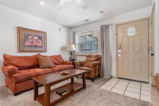 Swansons King Suite - 1 mile from Branson - 8