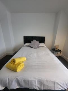 Relaxing Seaside Stay 3-Bed Home Minutes from Hythe Beach - Hythe - 4