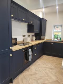 Relaxing Seaside Stay 3-Bed Home Minutes from Hythe Beach - Hythe - 3