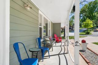 Branson Downtown Beauty - 4 BDR Home Sleeps 15 - 4