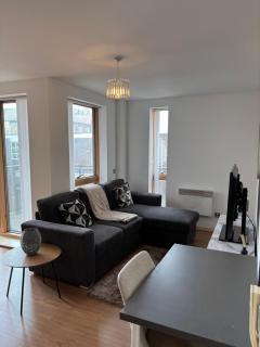 LUX 2bed City Centre and AO Arena Free Parking Modern Apt - 4