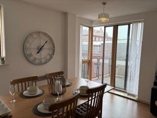Lux 2bed AO Arena Apartment, City Centre - Manchester - 1
