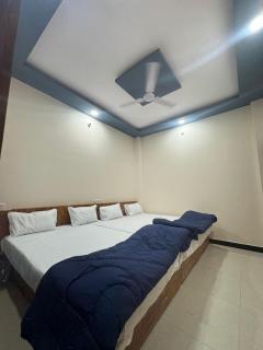 Hotel Rudrason Near Mahakaleshwar Temple, Ujjain - Ujjain - 5