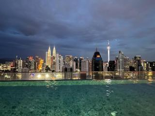 Spritz Empire Regalia Suites & Residence - 9
