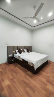Guru Kripa Guest House - Mathura - 0