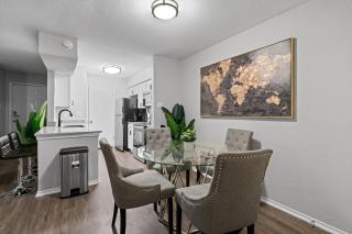 Beautiful 2BD2BA in University Hills 0433 - Austin - 2