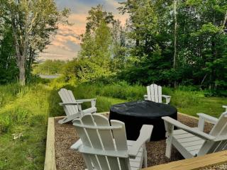 Winnisquam Landing Lakefront Firepit Deck - Tilton - 0