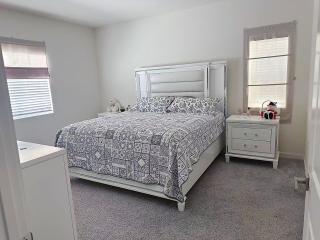 ALTA Elk Grove Stylish Retreat - 0