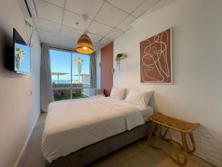 Central Beach Hotel - 2