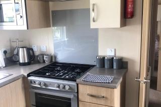 Seaside 2-Bed Caravan Retreat - Sleeps 6 & Parking - Prestatyn - 1