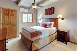 Timberline Condominiums 1 Bedroom Deluxe Unit C2B - 7
