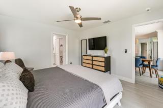 Bonita Springs Home with Lake Views 8 Mi to Beach! - Bonita Springs - 8