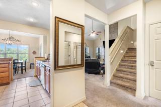 Honey Bee Inn with Communal Amenities & More - Branson West - 4