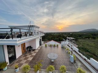 Talakona Guest Home - - 2