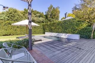 Contemporary Apartment With Shared Swimming Pool - 9