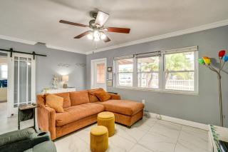 2 Mi to Riverwalk Gem with Private Pool and Yard! - Bradenton - 6