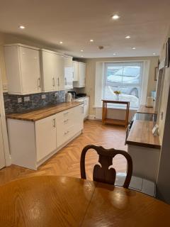 Spacious, sleeps 7, two baths, central Saltash - Saltash - 3