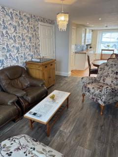 Spacious, sleeps 7, two baths, central Saltash - Saltash - 4