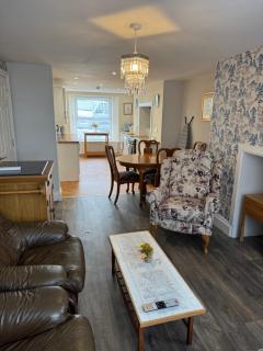 Spacious, sleeps 7, two baths, central Saltash - Saltash - 5