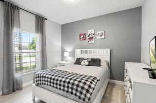 Sunshine Escape - 5BR Townhome with private pool - Kissimmee - 6