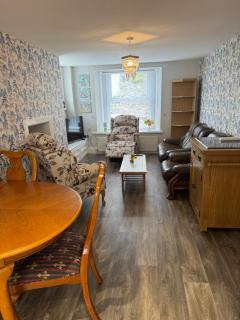 Spacious, sleeps 7, two baths, central Saltash - Saltash - 8