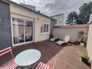 Suite Spa avec Terrasse Privée – Jacuzzi, Sauna Cuisine Équipée - Reims - 0