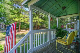 Pool BBQ Outdoor Seating - York - 6