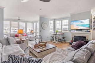 Whale of a Time - Waterfront Stay for 10 with Resort-style Amenities - Selbyville - 1