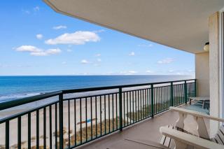 Beachfront Escape l Pool, Hot Tub & Amazing Views - Myrtle Beach - 9