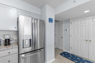 Beachfront Escape l Pool, Hot Tub & Amazing Views - Myrtle Beach - 5